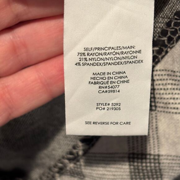 CAbi Plaid Gray & Black Valentina Blazer - size 10, Style #5292 - Picture 8 of 8